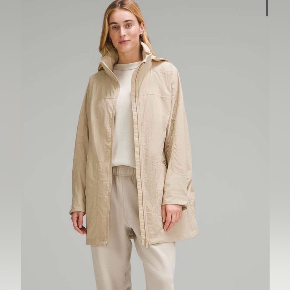 lululemon athletica Lightweight Hooded Coat in Beige